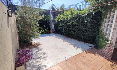 Duplex tipo casa con cochera