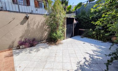 Duplex tipo casa con cochera