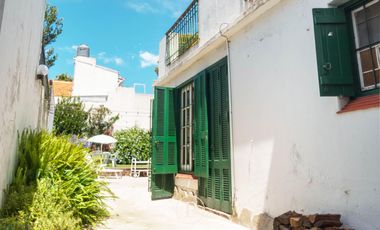 Chalet de epoca en barrio Stella Maris