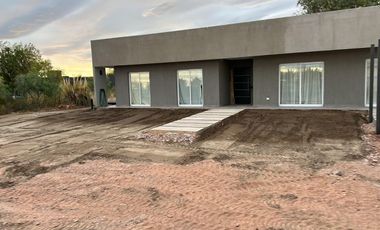 Venta Casa a Estrenar Villa Tenis Club Marimenuco