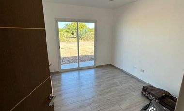 Venta Casa a Estrenar Villa Tenis Club Marimenuco