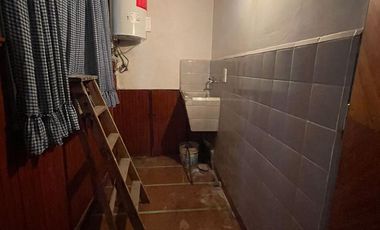 Casa en  venta de 3 ambientes con cochera, jardín y piscina