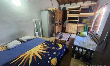 Venta casa de 5 ambientes con cochera y fondo libre en Quilmes Oeste