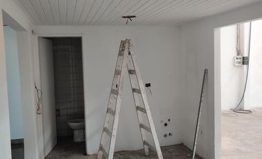 VENTA LOCAL COMERCIAL CON GALPON SOBRE RUTA 8 CENTRO DE PILAR.