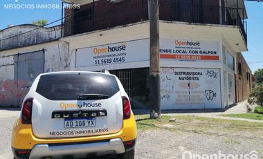 VENTA LOCAL COMERCIAL CON GALPON SOBRE RUTA 8 CENTRO DE PILAR.