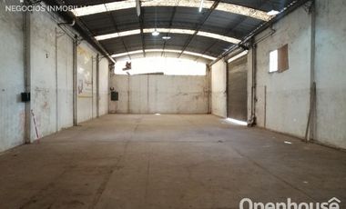 VENTA LOCAL COMERCIAL CON GALPON SOBRE RUTA 8 CENTRO DE PILAR.