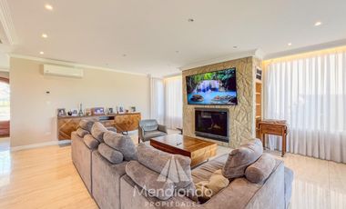 Casa 5 amb con piscina y cochera triple en Barrio Privado Tierras del Mar