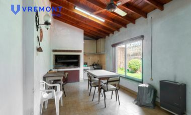 Venta Casa 4 Ambientes. Lote Propio. Morón, Buenos Aires