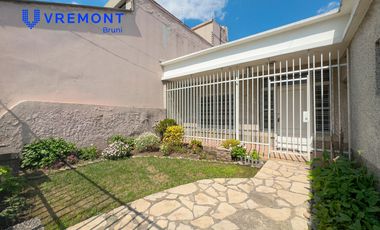 Venta Casa 4 Ambientes. Lote Propio. Morón, Buenos Aires