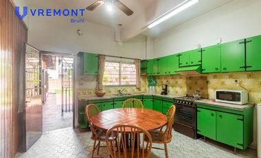 Venta Casa 4 Ambientes. Lote Propio. Morón, Buenos Aires