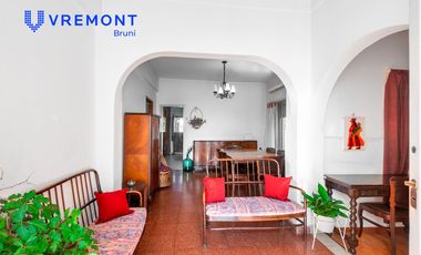 Venta Casa 4 Ambientes. Lote Propio. Morón, Buenos Aires