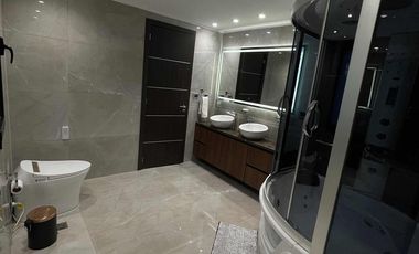 Casa en venta - 4 Dormitorios 4 Baños - 900Mts2 - Terralagos, Canning