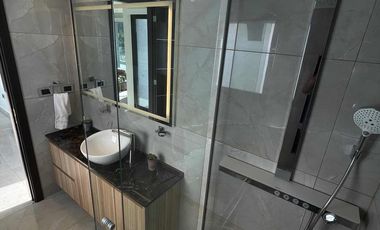 Casa en venta - 4 Dormitorios 4 Baños - 900Mts2 - Terralagos, Canning