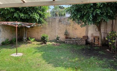 Casa en venta de una planta en Florida, próxima a Panamericana, con jardín