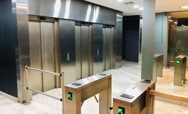 Alquiler Oficina Libertador 6680 - 270Mts2. c/Divisiones y  2Coch IMPECABLE