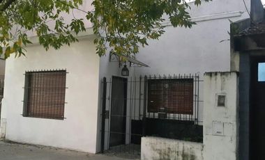 PH en venta - 3 Dormitorios 1 Baño - 170mts2 - Villa Pueyrredón