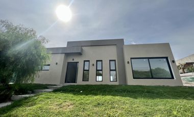 CASA, VENTA, SAN SEBASTIAN, AREA 1, LOTE AL 100, 4 AMBIENTES