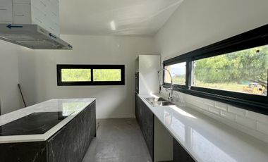 CASA, VENTA, SAN SEBASTIAN, AREA 1, LOTE AL 100, 4 AMBIENTES