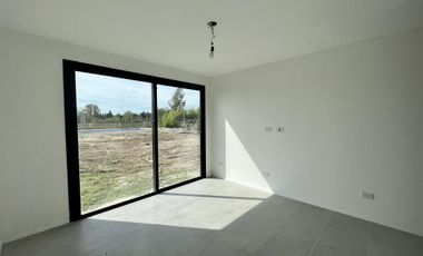 CASA, VENTA, SAN SEBASTIAN, AREA 1, LOTE AL 100, 4 AMBIENTES