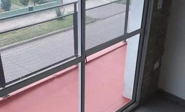 Departamento en venta - 2 Dormitorios 2 Baños - 70Mts2 - José C. Paz