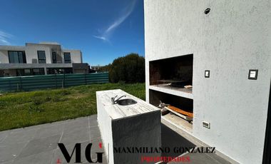 Casa en venta, 5 ambientes - La Alameda, Canning