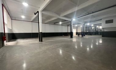 Galpón 3500 m2 REFACCIONADO - Pompeya