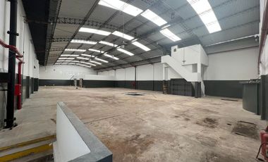 Galpón 3500 m2 REFACCIONADO - Pompeya