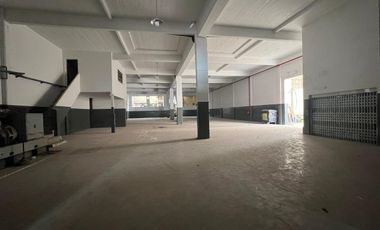 Galpón 3500 m2 REFACCIONADO - Pompeya