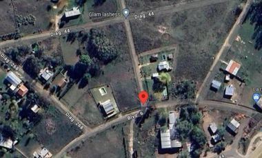 Casa en venta - 2 Dormitorios 2 Baños - 750Mts2 - Etcheverry, La Plata