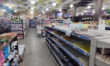 GALPON MEDIO EN VENTA EN JUAN DOMINGO PERON Y EJERCITO DE LOS ANDES (LOMAS DE ZAMORA)