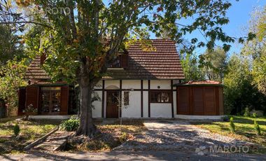 CASA EN VENTA Y  ALQUILER EN C.C. LOS HORNEROS - MAROTO PROPIEDADES