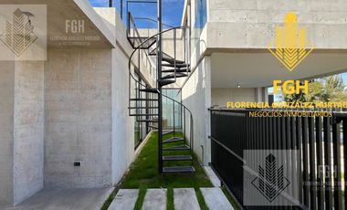 Casa Laguna en venta 6 amb con pileta en Naudir Escobar
