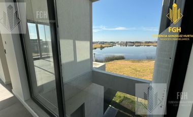 Casa Laguna en venta 6 amb con pileta en Naudir Escobar