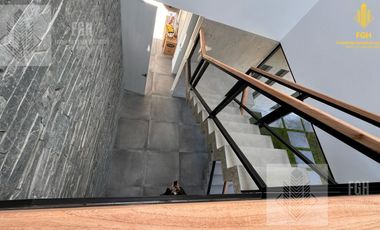 Casa Laguna en venta 6 amb con pileta en Naudir Escobar
