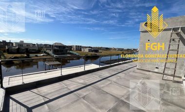 Casa Laguna en venta 6 amb con pileta en Naudir Escobar
