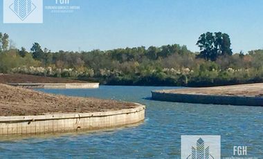 Casa Laguna en venta 6 amb con pileta en Naudir Escobar