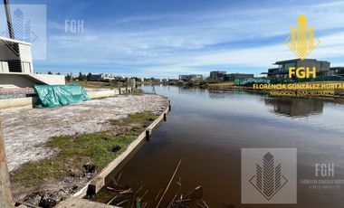 Casa Laguna en venta 6 amb con pileta en Naudir Escobar