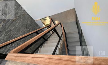 Casa Laguna en venta 6 amb con pileta en Naudir Escobar