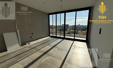 Casa Laguna en venta 6 amb con pileta en Naudir Escobar