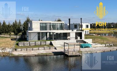 Casa Laguna en venta 6 amb con pileta en Naudir Escobar