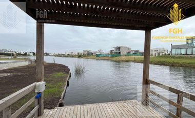 Casa Laguna en venta 6 amb con pileta en Naudir Escobar