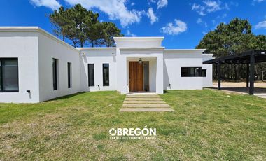 Casa en Venta - Pinamar - Costa Argentina