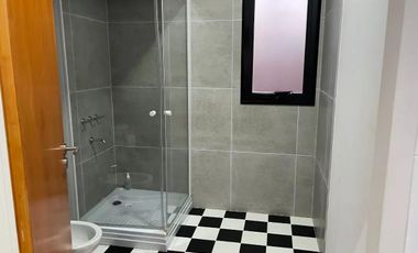 Casa en venta - 2 Dormitorios 2 Baños - 2.100Mts2 - Berisso
