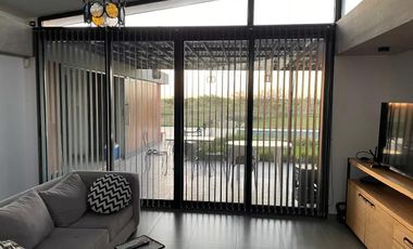 Casa en venta - 2 Dormitorios 2 Baños - 2.100Mts2 - Berisso