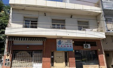 Casa en Venta -   2 locales  - Venta en Blok -  Ramos Mejia Sur