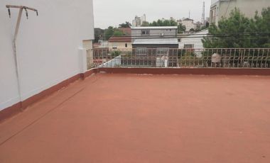 Casa en Venta -   2 locales  - Venta en Blok -  Ramos Mejia Sur