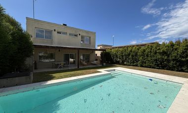 Casa en  Alquiler Temporal en Vila Marina I , Villanueva