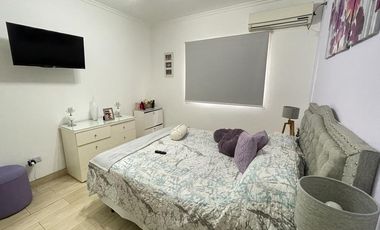 Tres ambientes    Depto dos ambientes  - Cochera cubierta - Venta, Morón Sur