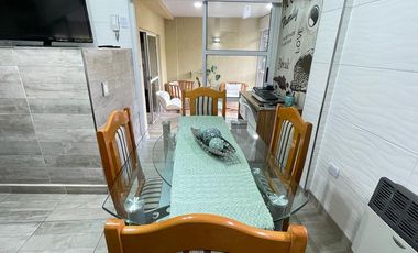 Tres ambientes    Depto dos ambientes  - Cochera cubierta - Venta, Morón Sur