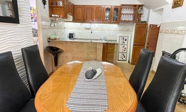 Tres ambientes    Depto dos ambientes  - Cochera cubierta - Venta, Morón Sur